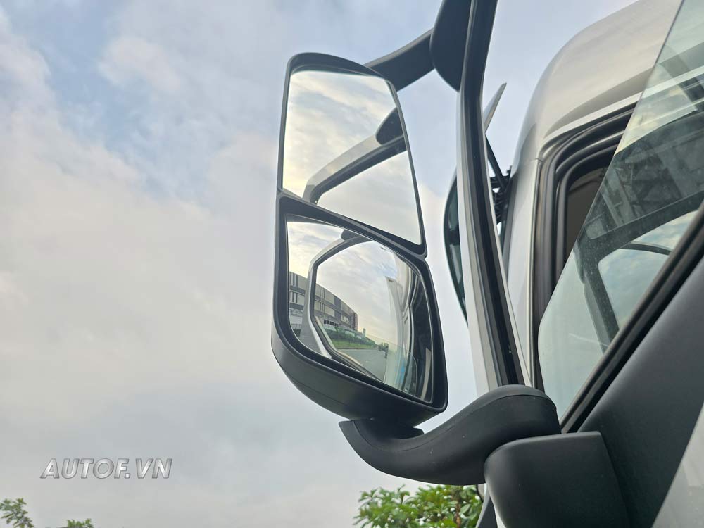 Chenglong 8 tấn H5 240Hp Mui Bạt 9.9M